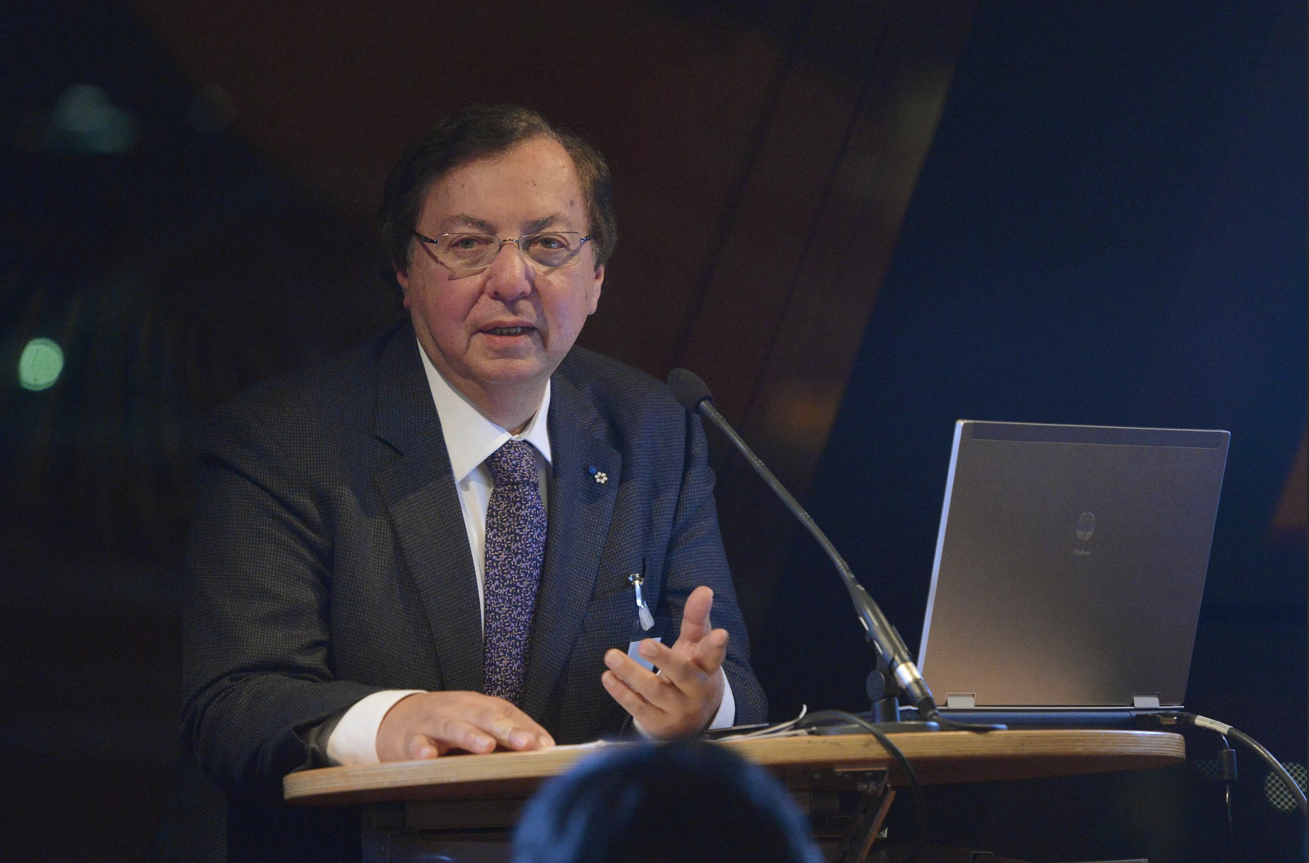 Dr. Howard Alper